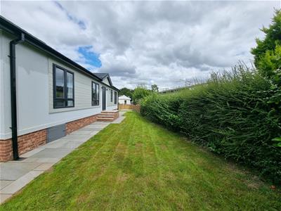 SIDE AND REAR GARDENS